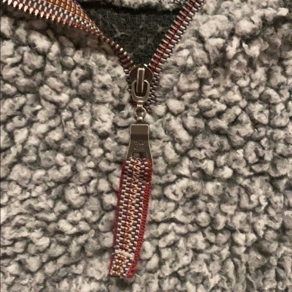 True Grit Grey Quarter Zip Pullover Medium